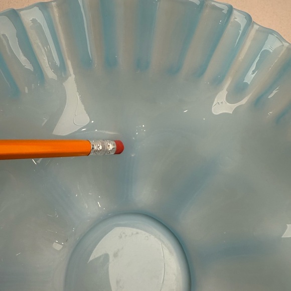 Vintage Bride's Basket Blue Fenton Ruffled Edges Bowl with Metal Holder - Picture 15 of 17